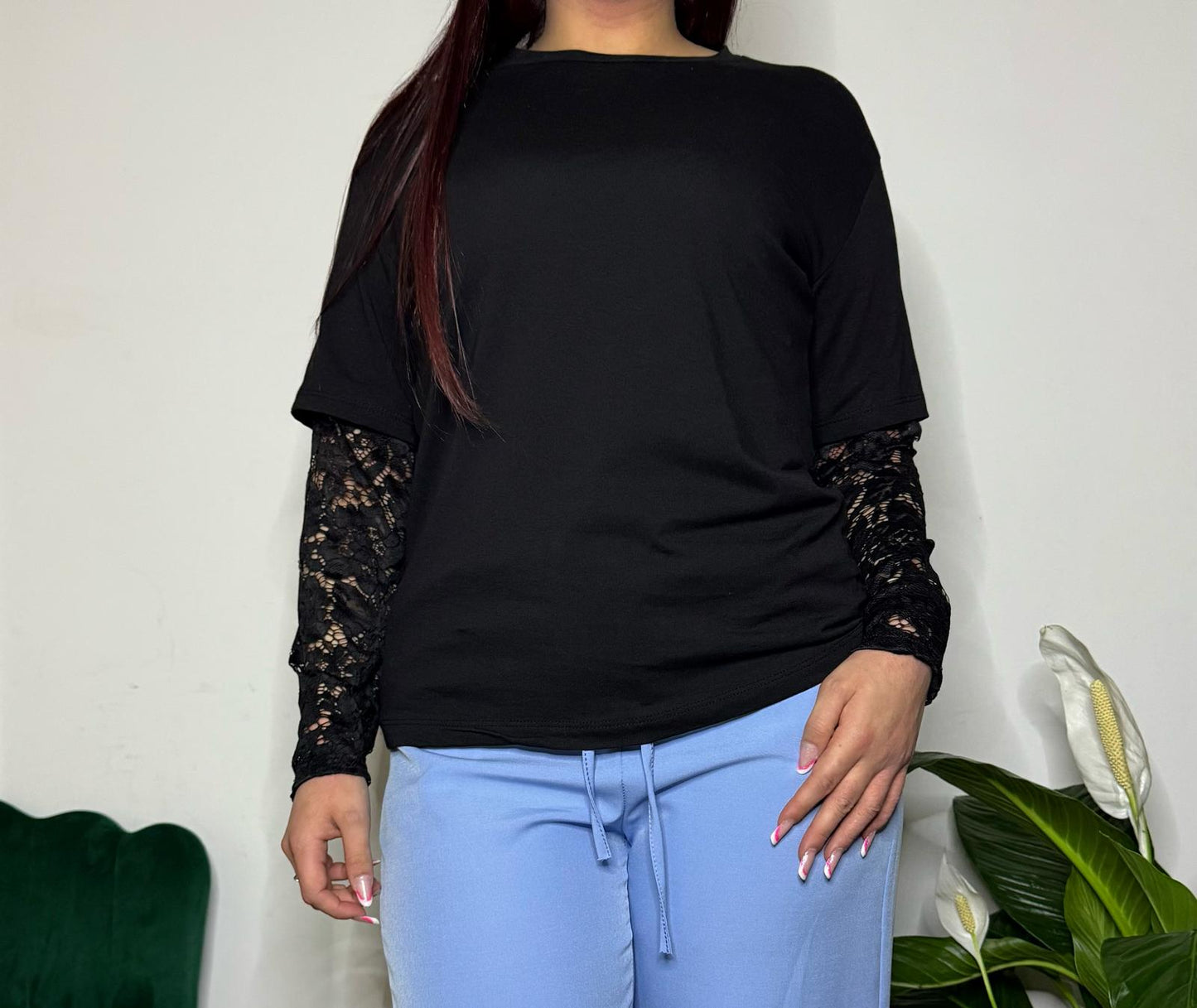 T-shirt manica in pizzo